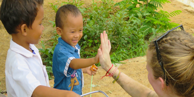 Camps international - volunteer with Explorica